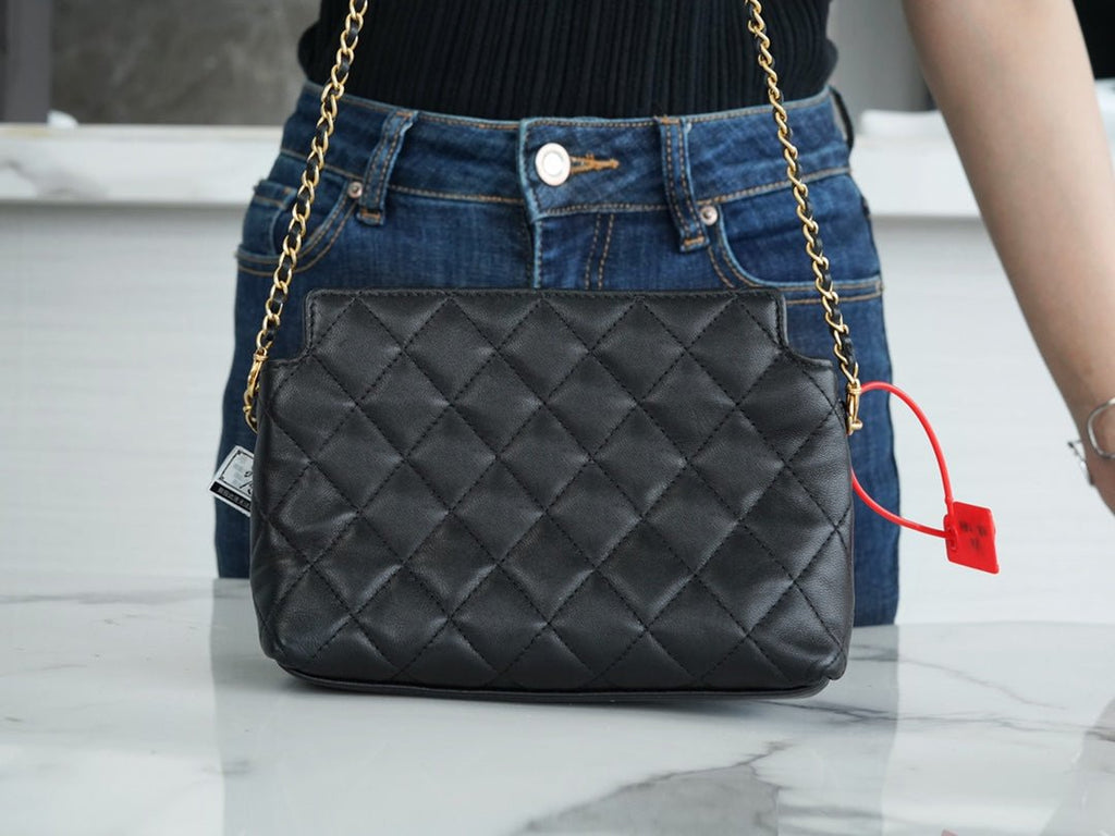 ＣＨＮＥＬMATELASSE CHAIN SHOULDER BAG
