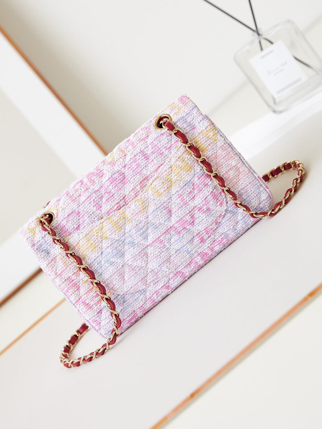 ＣＨＮＥＬCLASSIC HANDBAG