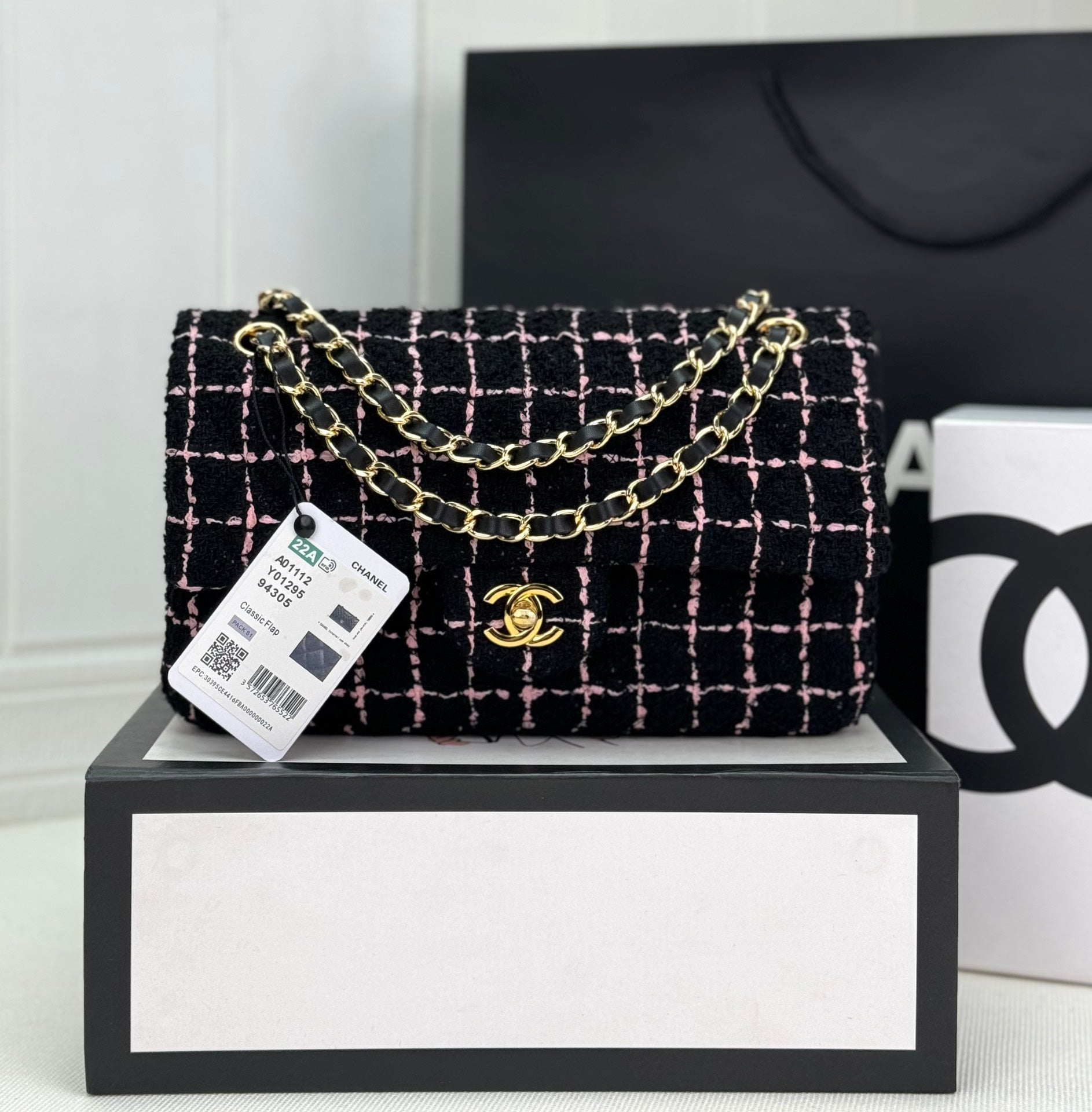 ＣＨＮＥＬCLASSIC 11.12 MEDIUM FLAP BAG BLACK