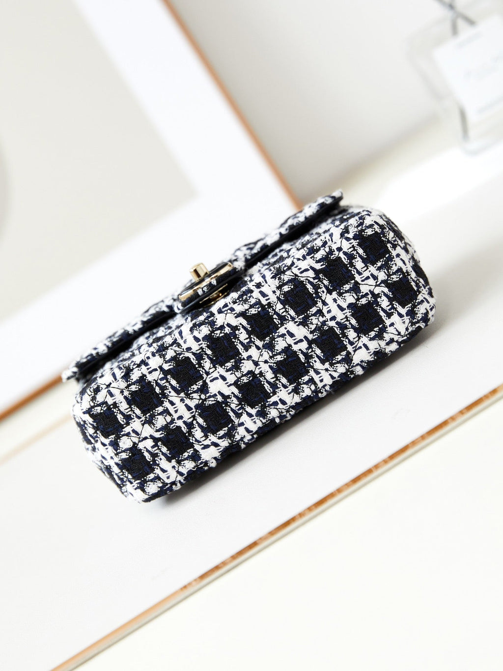 ＣＨＮＥＬTWEED CROSSBODY BAG