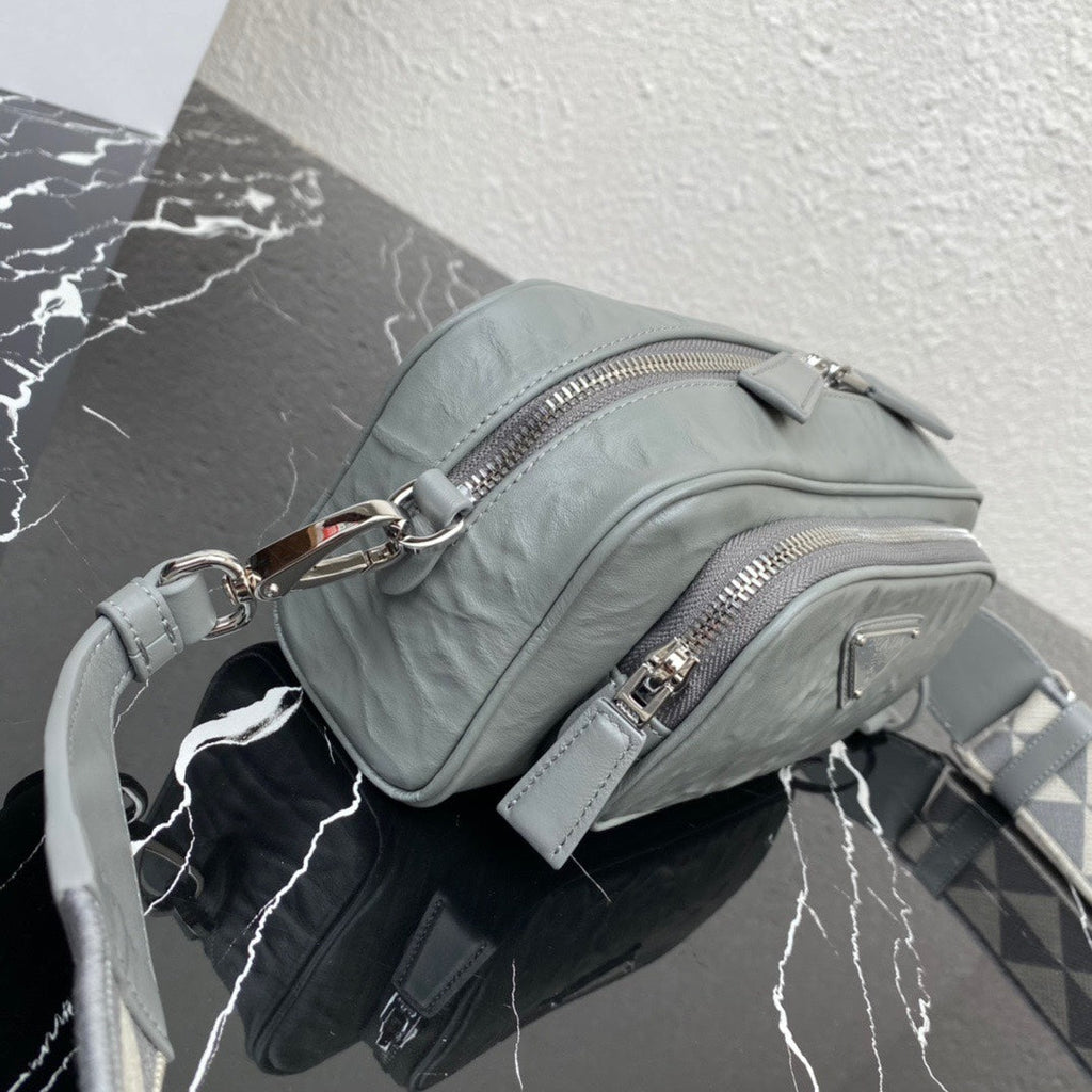 ＰＲＤＡ NAPPA ANTIQUE MULTI-POCKET SHOULDER BAG GREY