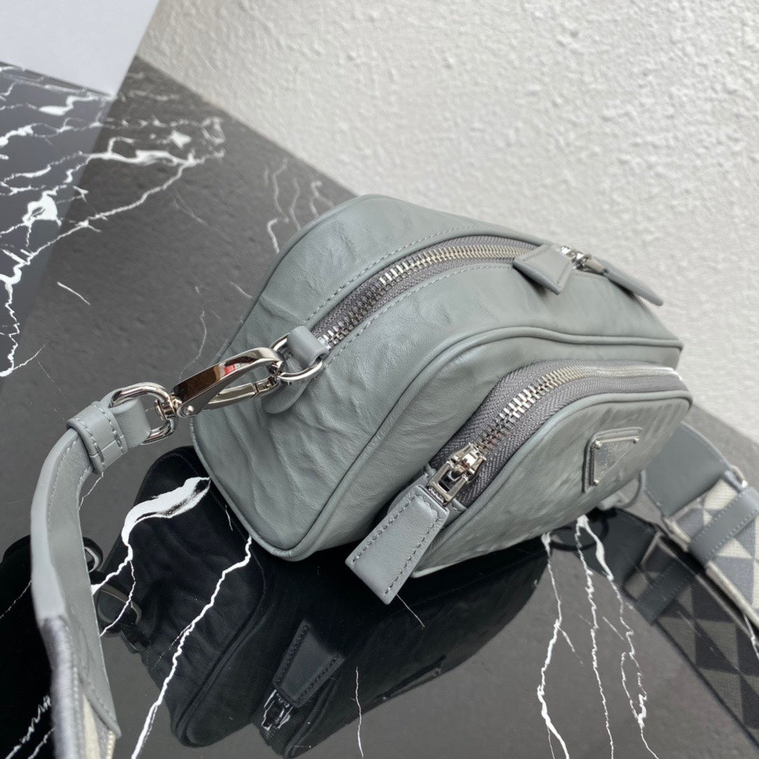 ＰＲＤＡ NAPPA ANTIQUE MULTI-POCKET SHOULDER BAG GREY