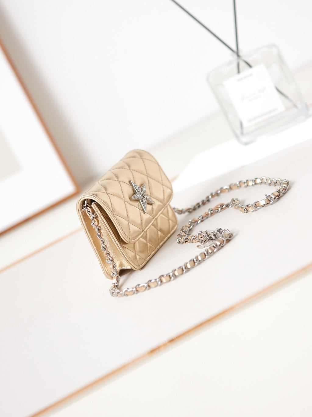 ＣＨＮＥＬSTAR CRYSTAL FLAP BAG GOLDEN