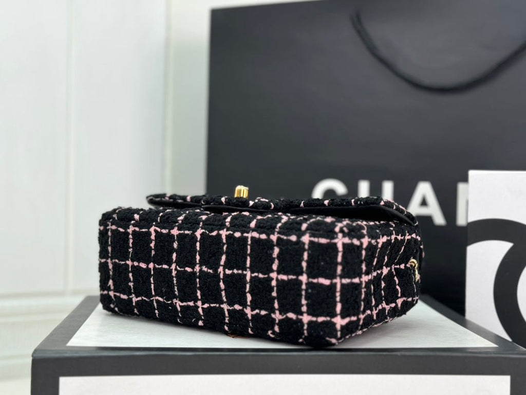 ＣＨＮＥＬCLASSIC SMALL FLAP BAG BLACK