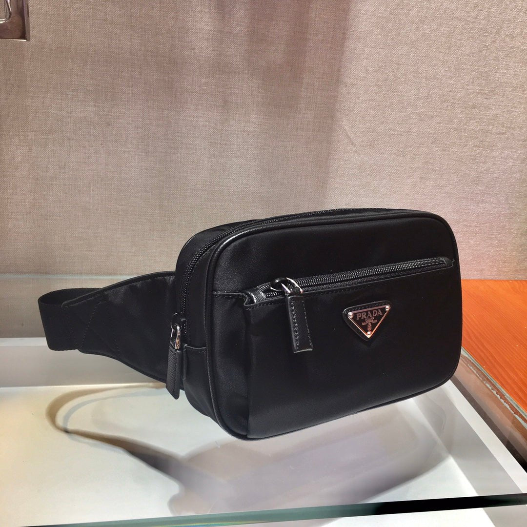 ＰＲＤＡ RE-NYLON BELT BAG