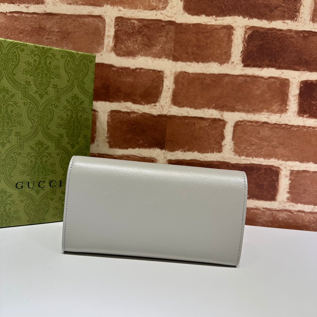 ＧＣＣＩCONTINENTAL WALLET GREY