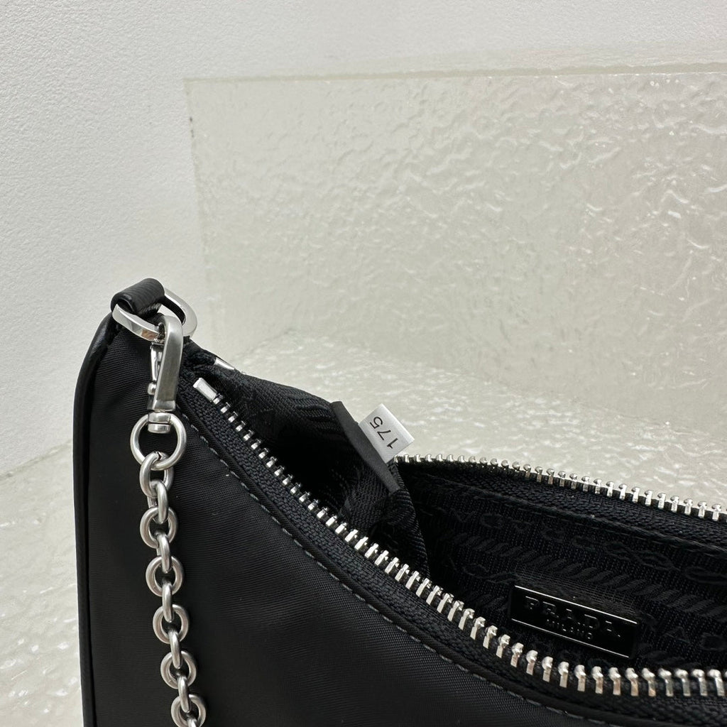 ＰＲＤＡ RE-EDITION 2005 RE-NYLON BAG