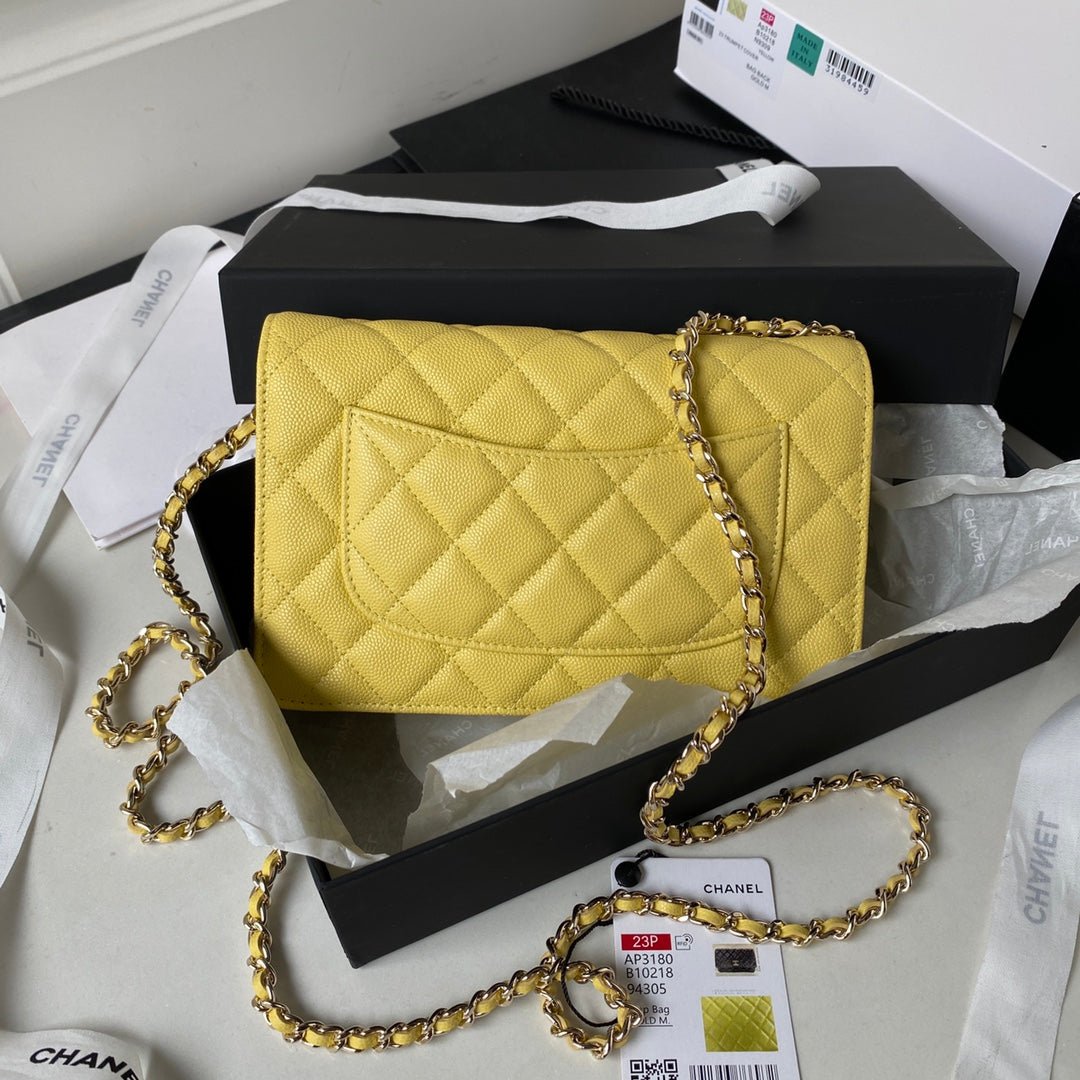 ＣＨＮＥＬCAVIAR QUILTED WALLET ON CHAIN YELLOW
