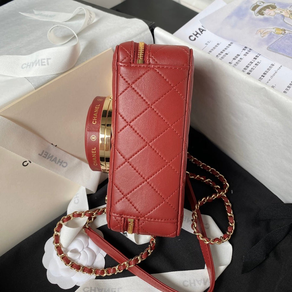 ＣＨＮＥＬCAMERA BAG BURGUNDY