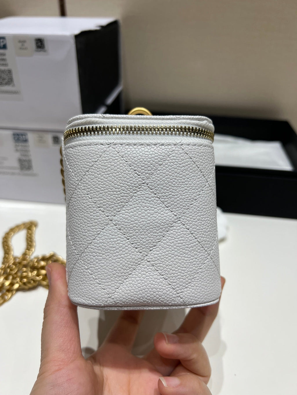 ＣＨＮＥＬHEART BALL BOX BAG WHITE