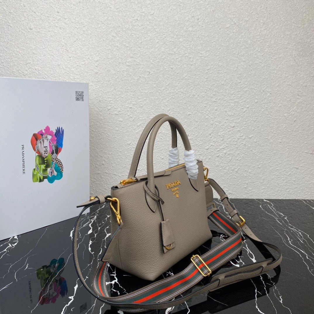 ＰＲＤＡ DAINO LEATHER TOTE BAG BAMBOO GRAY