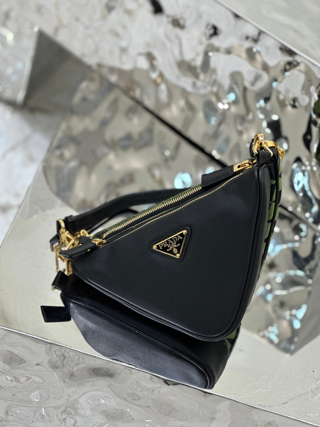 ＰＲＤＡ TRIANGLE-LOGO LEATHER AND JACQUARD SHOULDER BAG GREEN