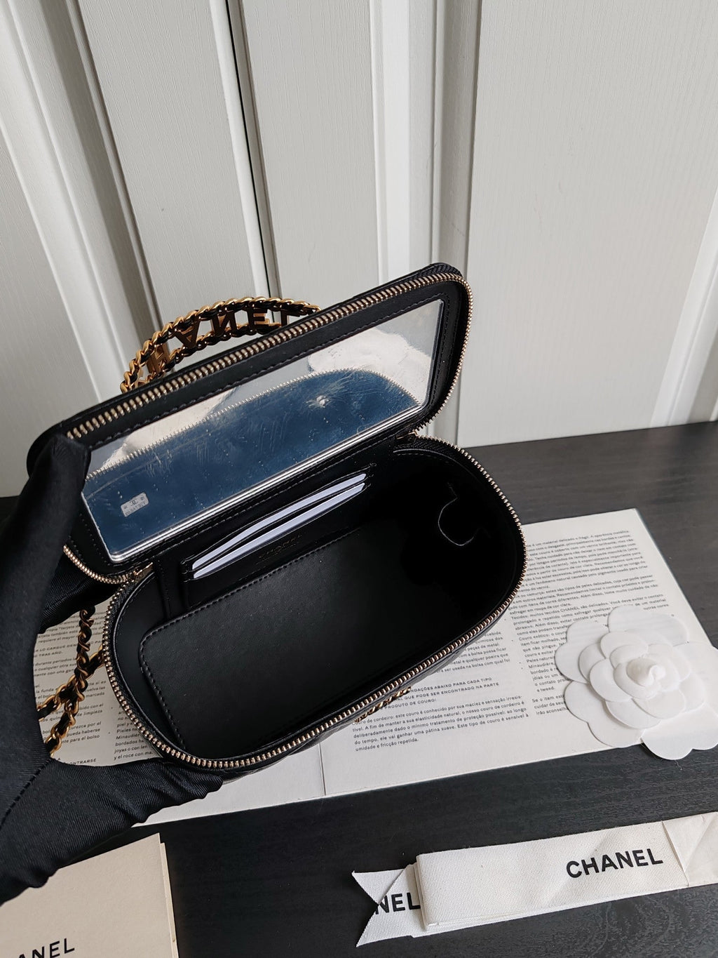 ＣＨＮＥＬTOP HANDLE VANITY CASE