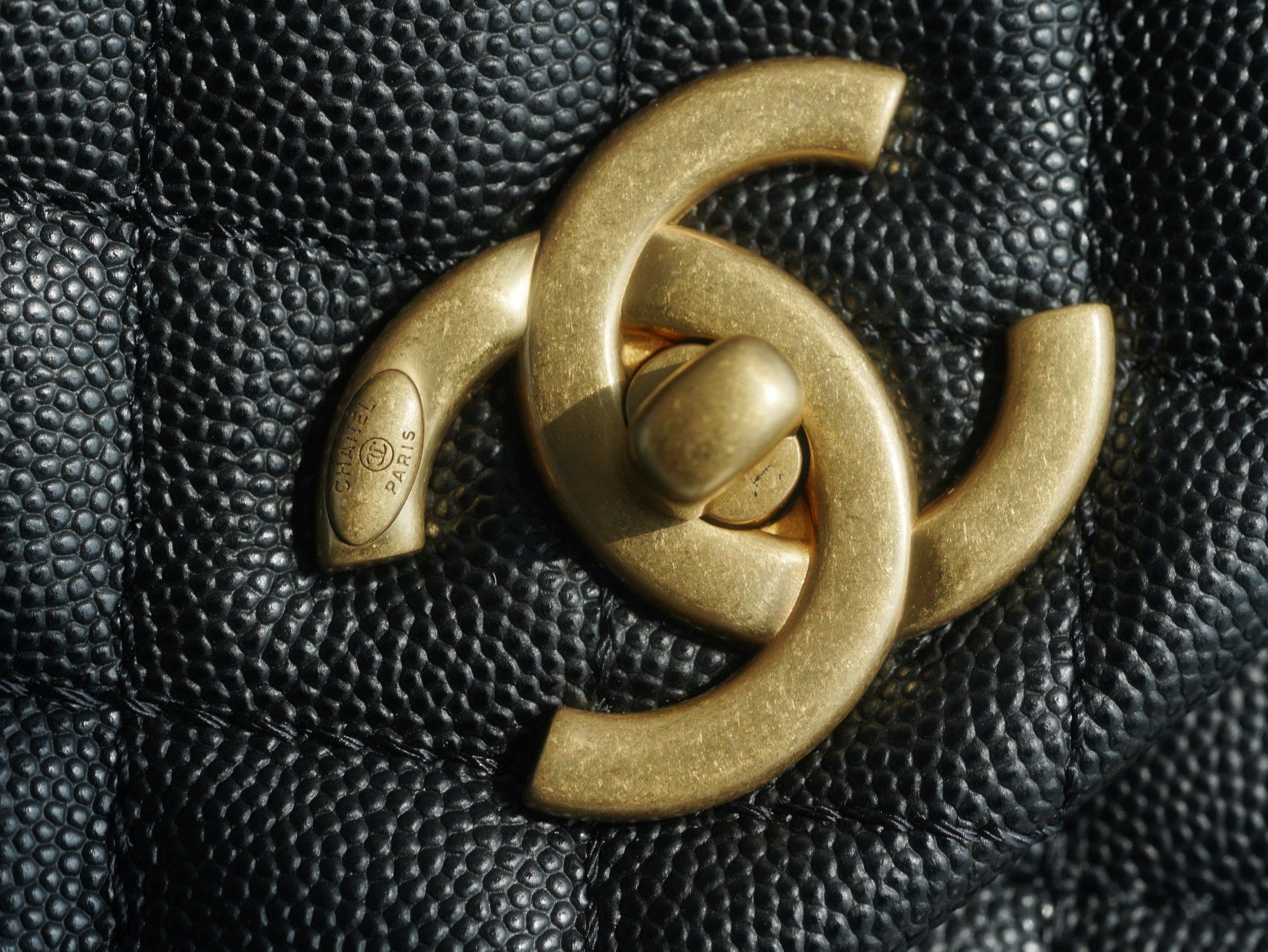 ＣＨＮＥＬCOCO HANDLE BAG BLACK