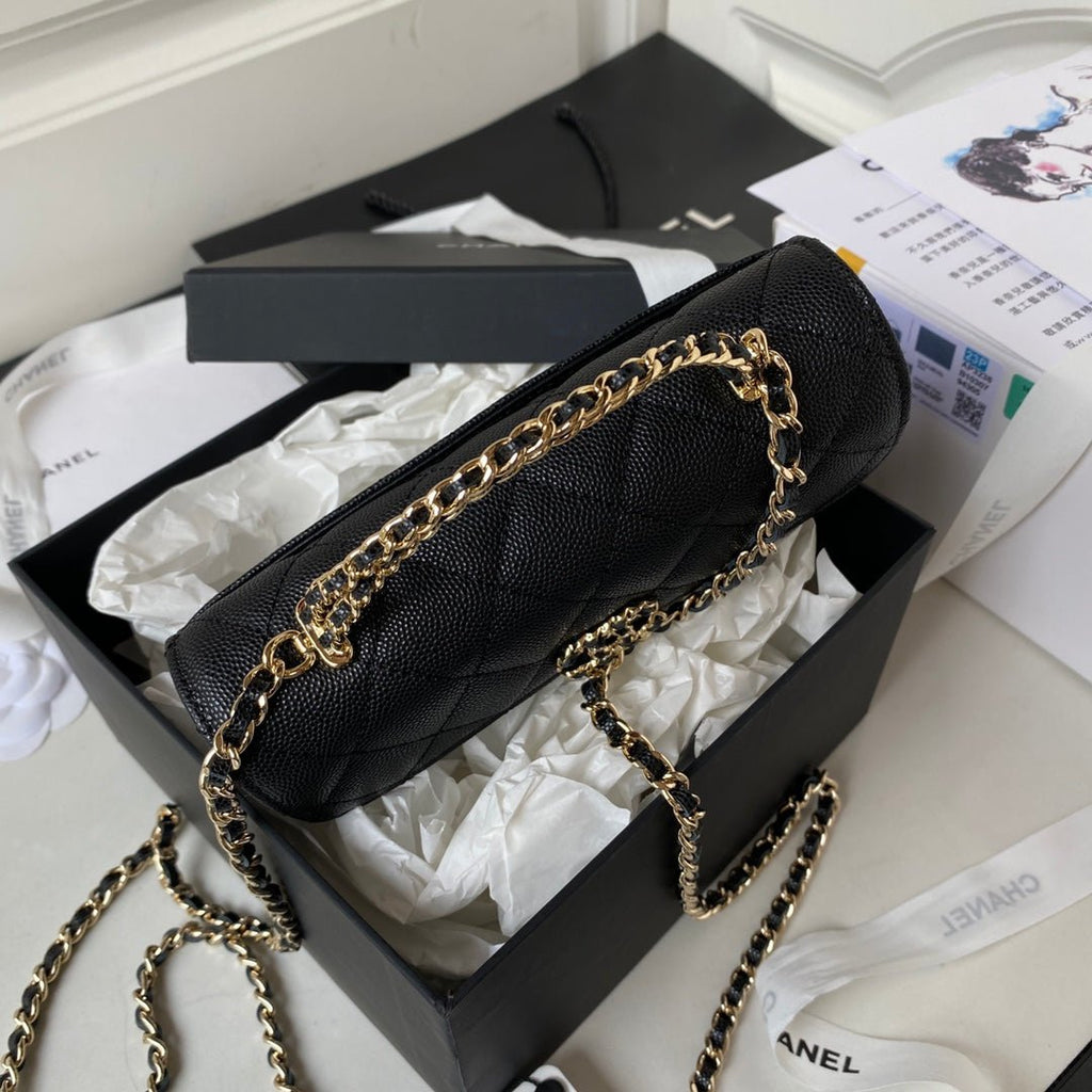 ＣＨＮＥＬCLUTCH WITH CHAIN BLACK