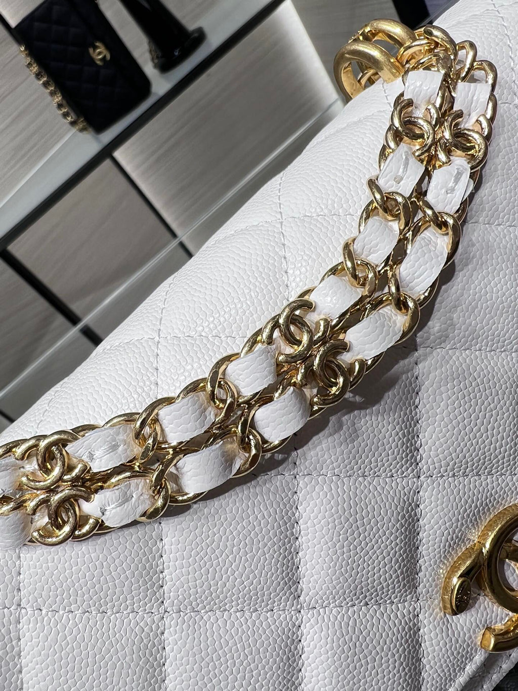 ＣＨＮＥＬ22K DOUBLE CHAIN BAG WHITE