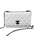 ＣＨＮＥＬ WALLET ON CHAIN WHITE