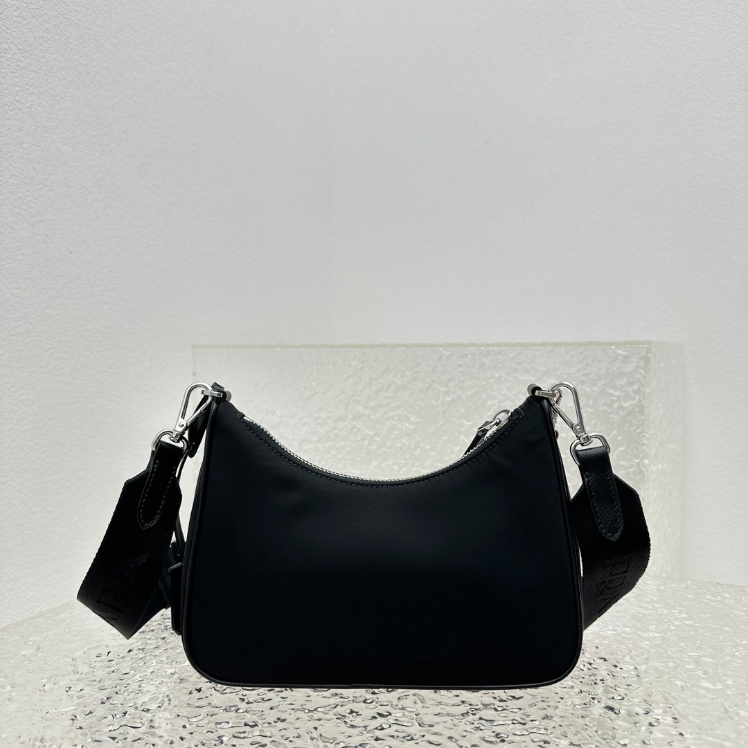 ＰＲＤＡ RE-EDITION 2005 RE-NYLON BAG
