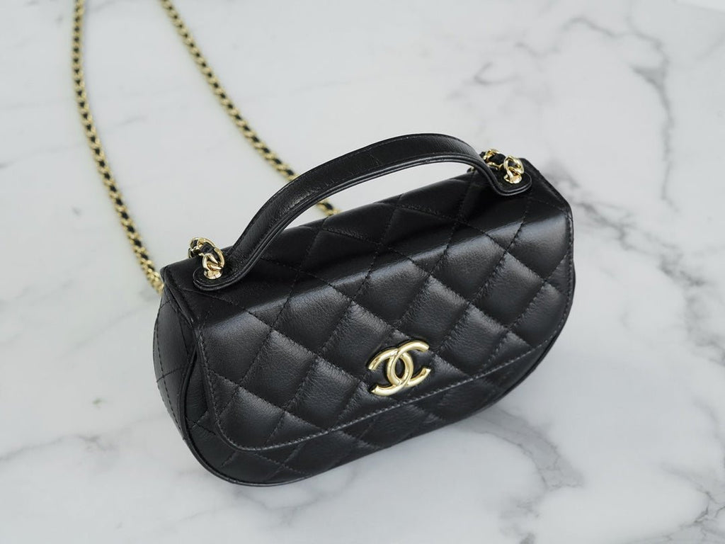 ＣＨＮＥＬFLAP BAG WITH TOP HANDLE
